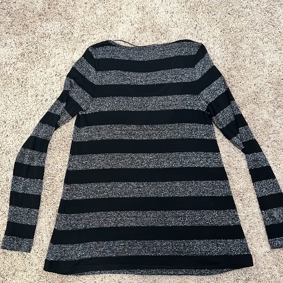 Two by Vince Camuto Black & Silver Top - M - Picture 6 of 6